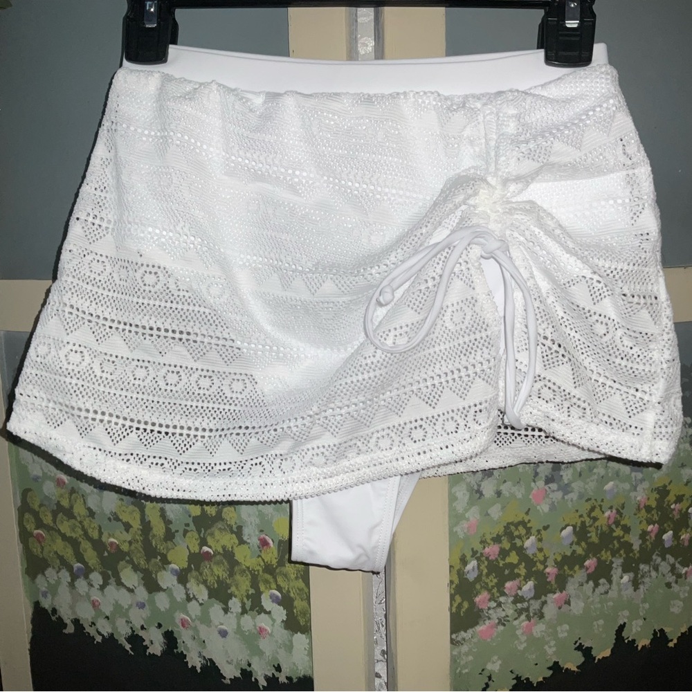 Cupshe White Lace Retro Swim Skirt, new, in original pouch, sold out style - Picture 7 of 14